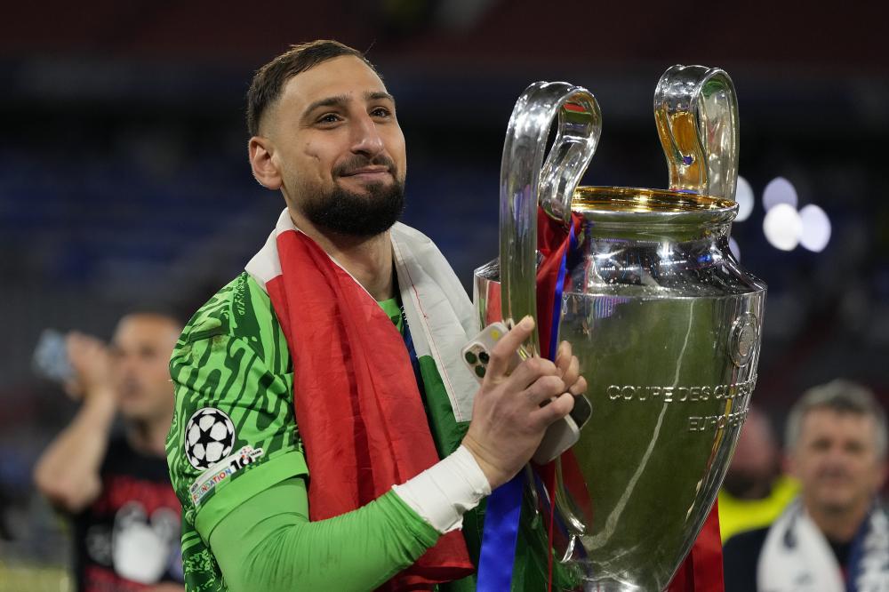 13岁天才小将代表阿森纳U19出战青年欧冠，打破赛事纪录